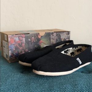 Toms